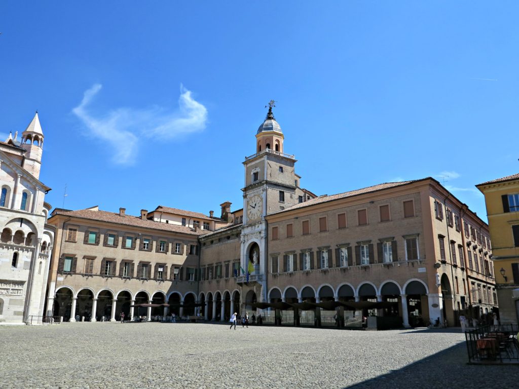 Lugares cercanos a bolonia italia